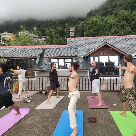 Utopia Hostels Dharamkot Mcleodganj Дармсала Экстерьер фото