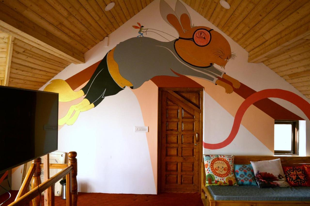 Utopia Hostels Dharamkot Mcleodganj Дармсала Экстерьер фото