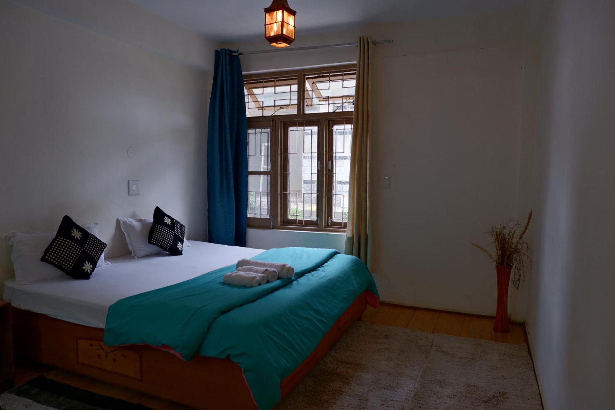 Utopia Hostels Dharamkot Mcleodganj Дармсала Экстерьер фото