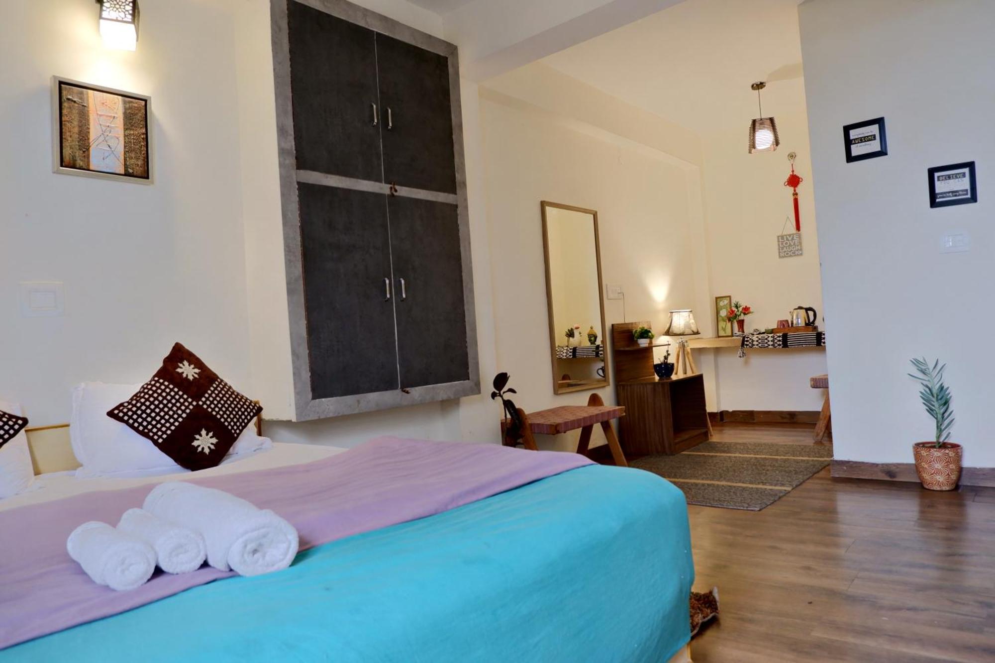 Utopia Hostels Dharamkot Mcleodganj Дармсала Экстерьер фото