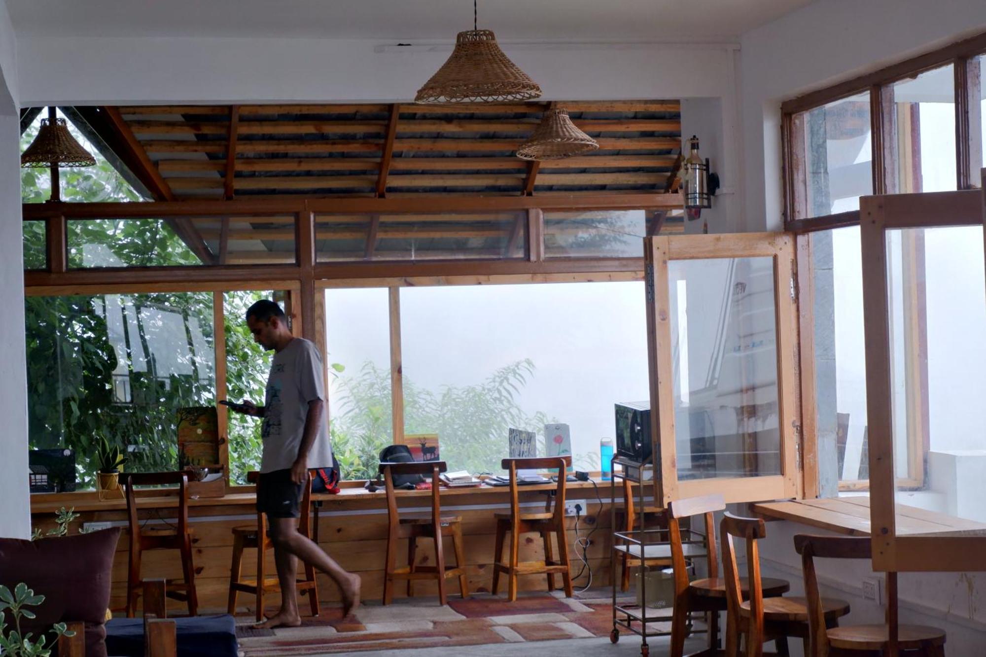 Utopia Hostels Dharamkot Mcleodganj Дармсала Экстерьер фото